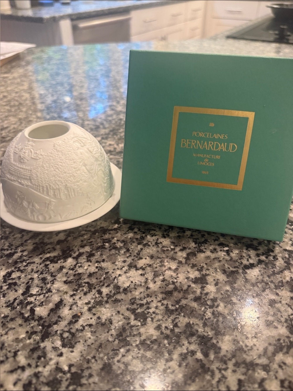 Bernardaud Limoges Versailles Lithophane Votivelight – Original Box